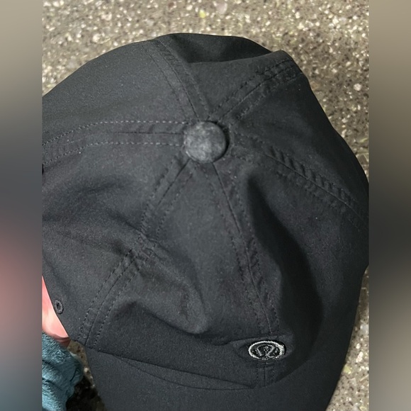 Lululemon Baller Hat Embroidered Logo Black Casual Activewear Running Gym Cap - Picture 10 of 11